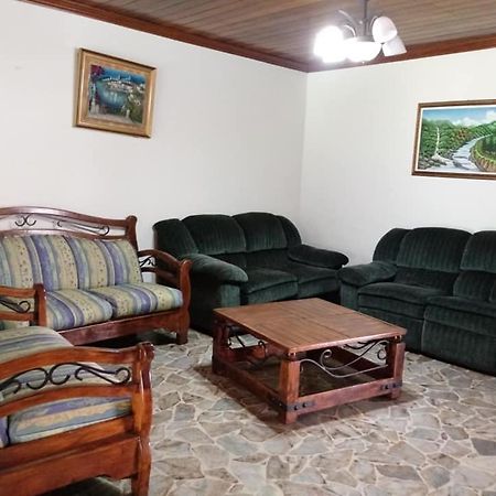 Hotel Alamo Internacional Сан-Сальвадор Экстерьер фото